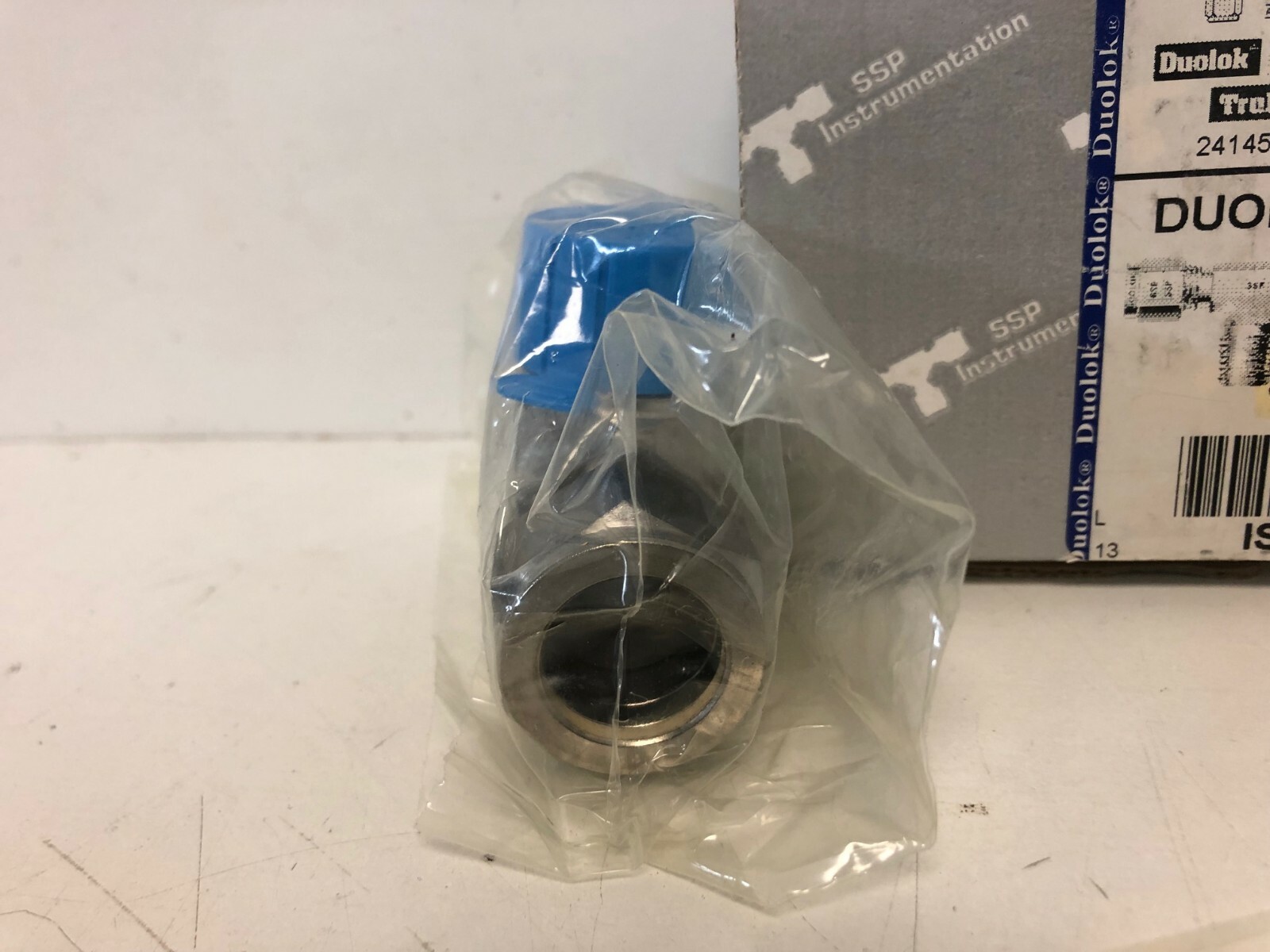 BOX OF 2 NEW! SSP INSTRUMENTATION 3/4″ TUBE X 3/4 MNPT MALE RUN TEES ISSD12MBT12