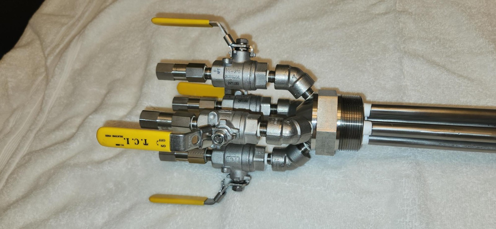 Eddington Q4-316-200-CVK, 316 SS 4 port boiler rocket for water treatment