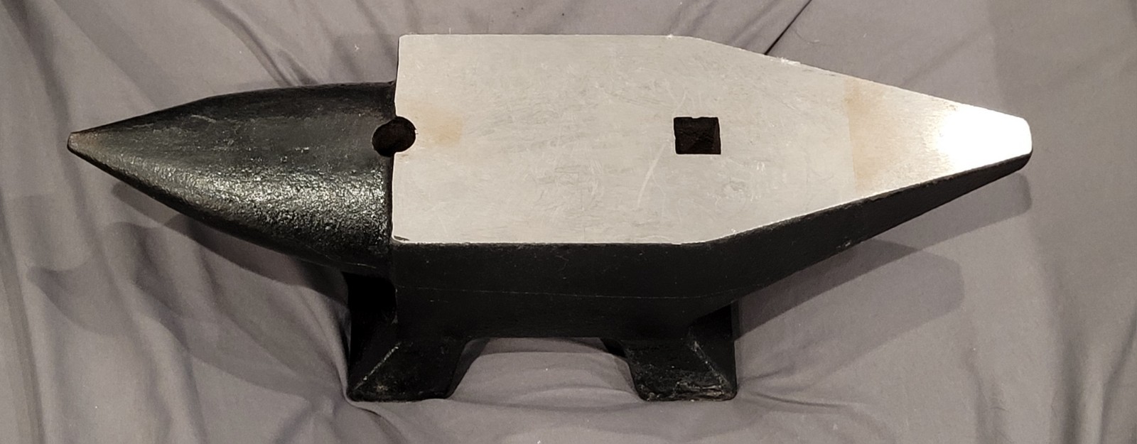 Single Horn Anvil Cast Steel Anvil High Hardness Rugged Round Horn, Black