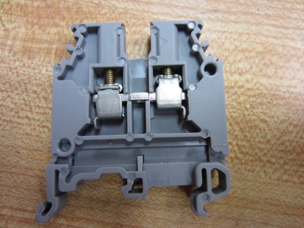 ABB Entrelec M4/6 Terminal Blocks 1SNA115116R0700 (Pack of 108)