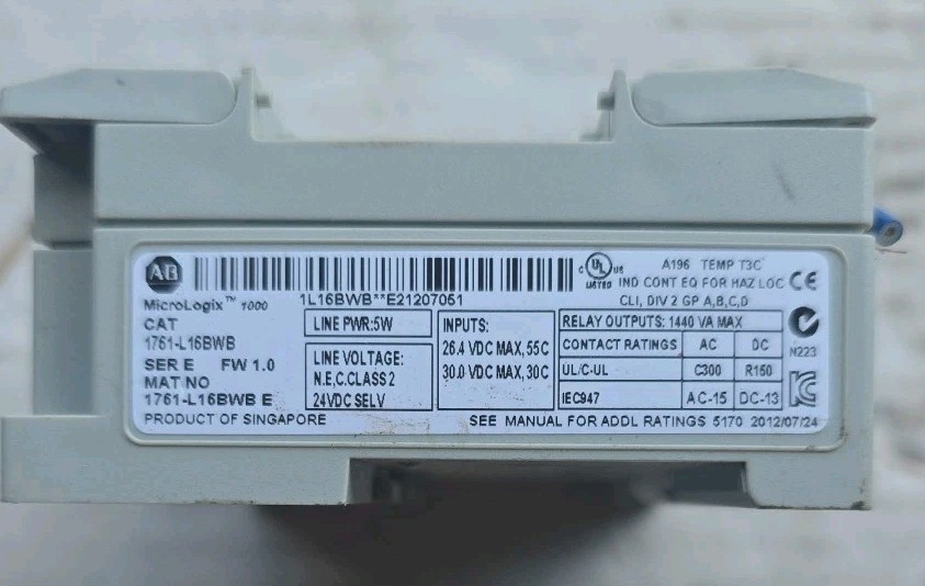 Allen Bradley MicroLogix 1000 1761-L16BWB
