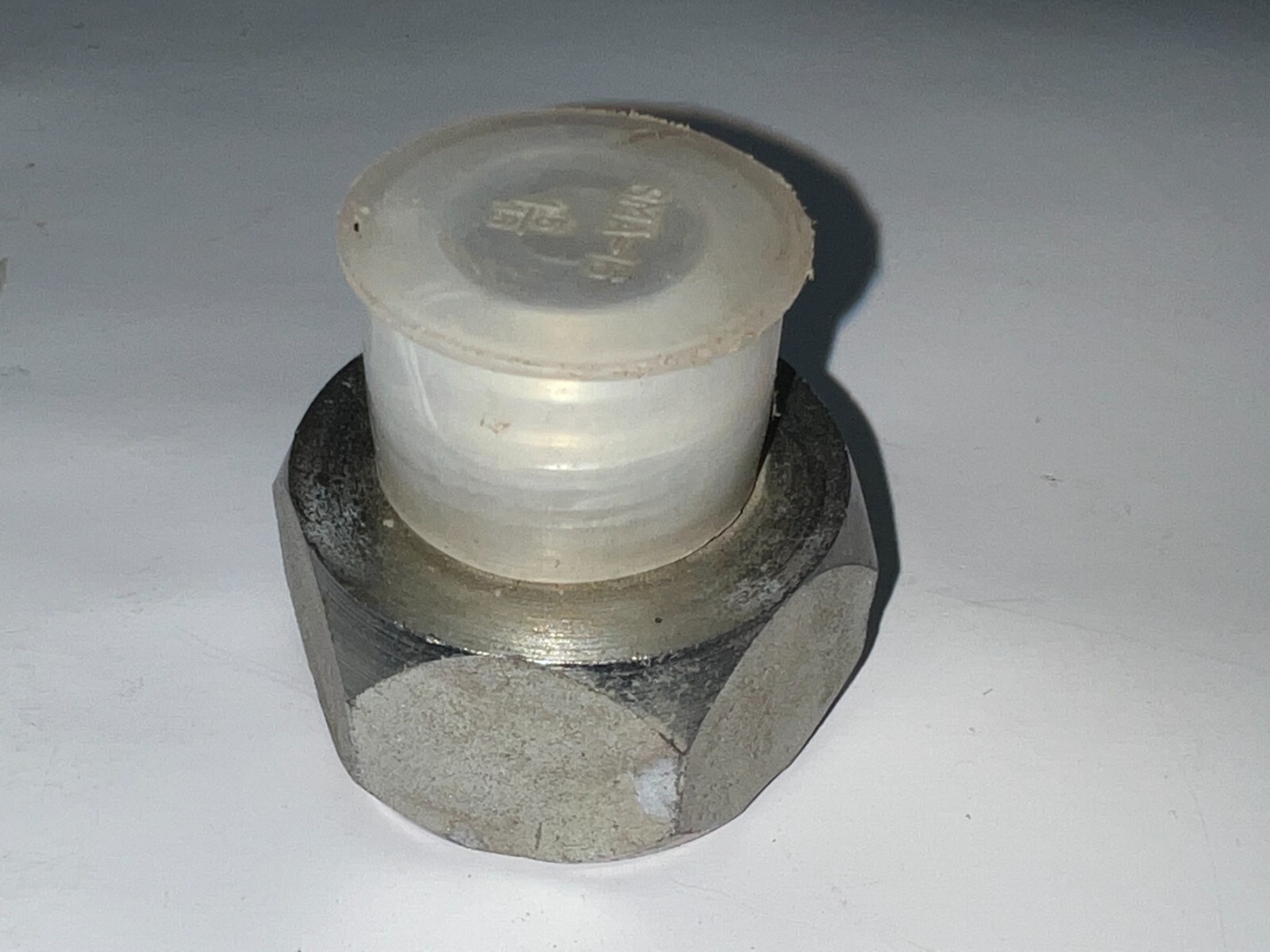FUI CONVERSION ADAPTER FITTING STEEL SMA-16 FNPT X SMA-20 SAE-ORB