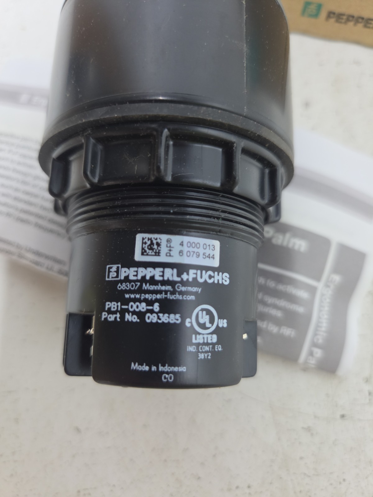PEPPERL+FUCHS PB2-008-6 /093685 PALM BUTTON PROXIMITY SENSOR 24VDC 100MA *NOS*