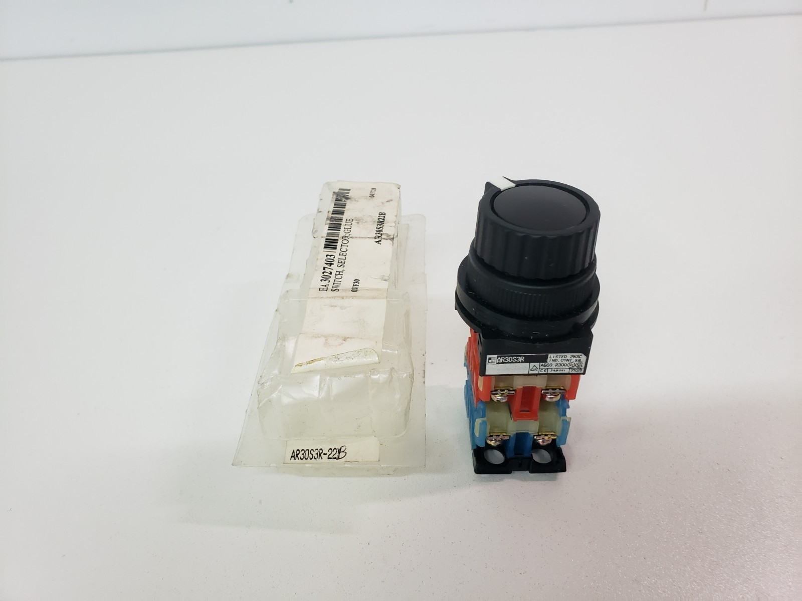 UNUSED – Fuji AR30S3R-22B Selector Switch