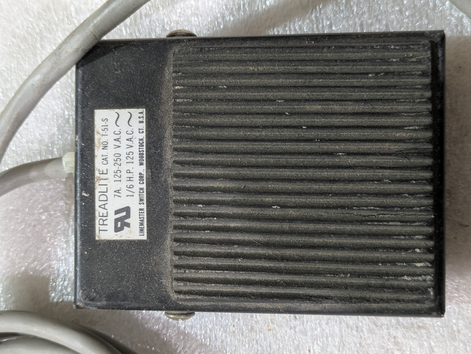 Linemaster T-51-S Treadlite Foot Switch 125-250VAC 7A 1/6HP Pedal Industrial