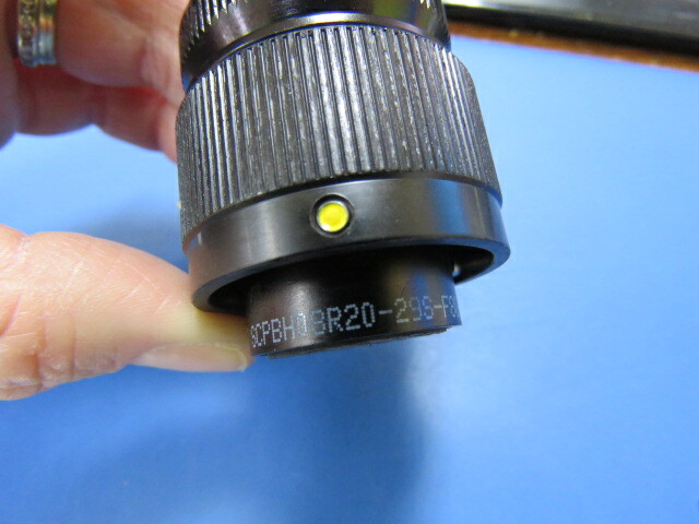 SPACECRAFT SCPBH08R20-29S-F80-142-027 Qty of 1 per Lot RECEPTACLE PLUG WITH HAL