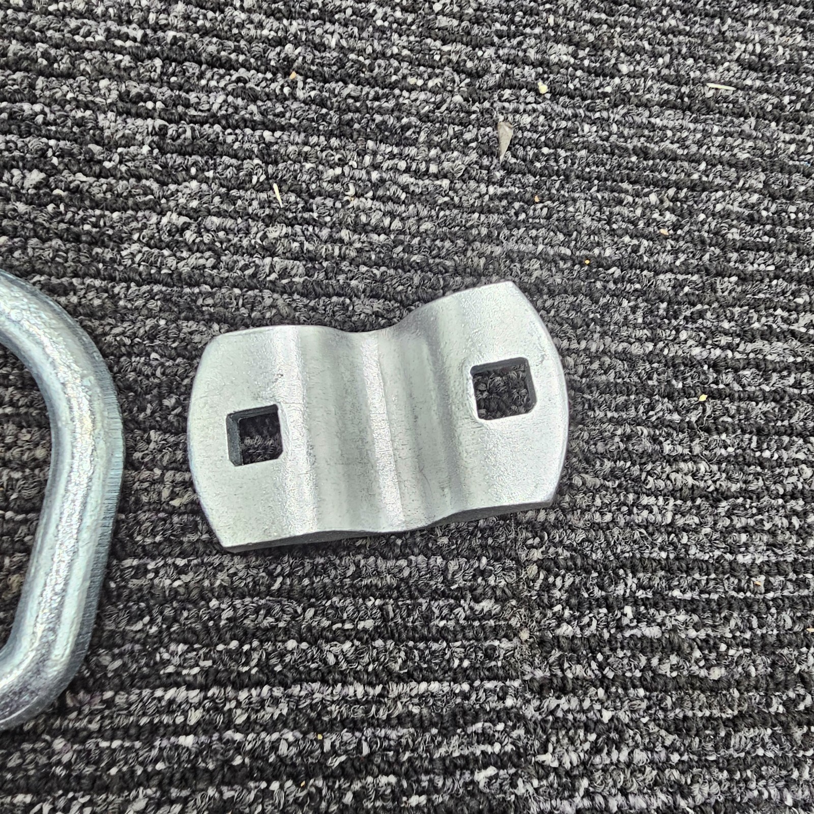 (QTY 2) Buyers B38ZWPKGD 1/2″ Forged D-Ring, 2-Hole Mounting Bracket Zinc Plated