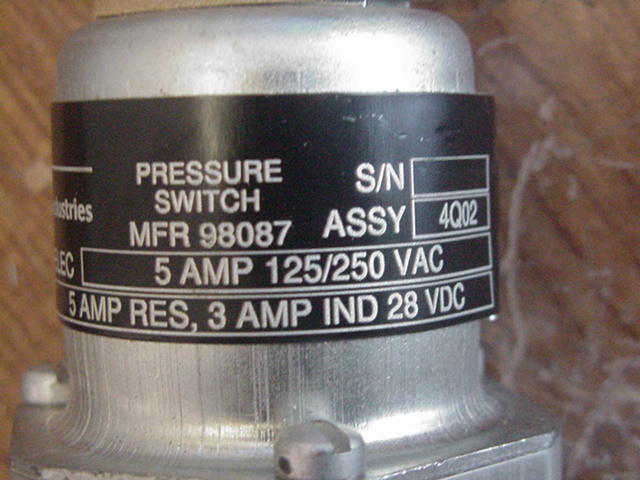 *NEW*…… ITT NEO-DYN 115PP1C3-3907 75PSIG 1000PSI 125/250VAC PRESSURE SWITCH