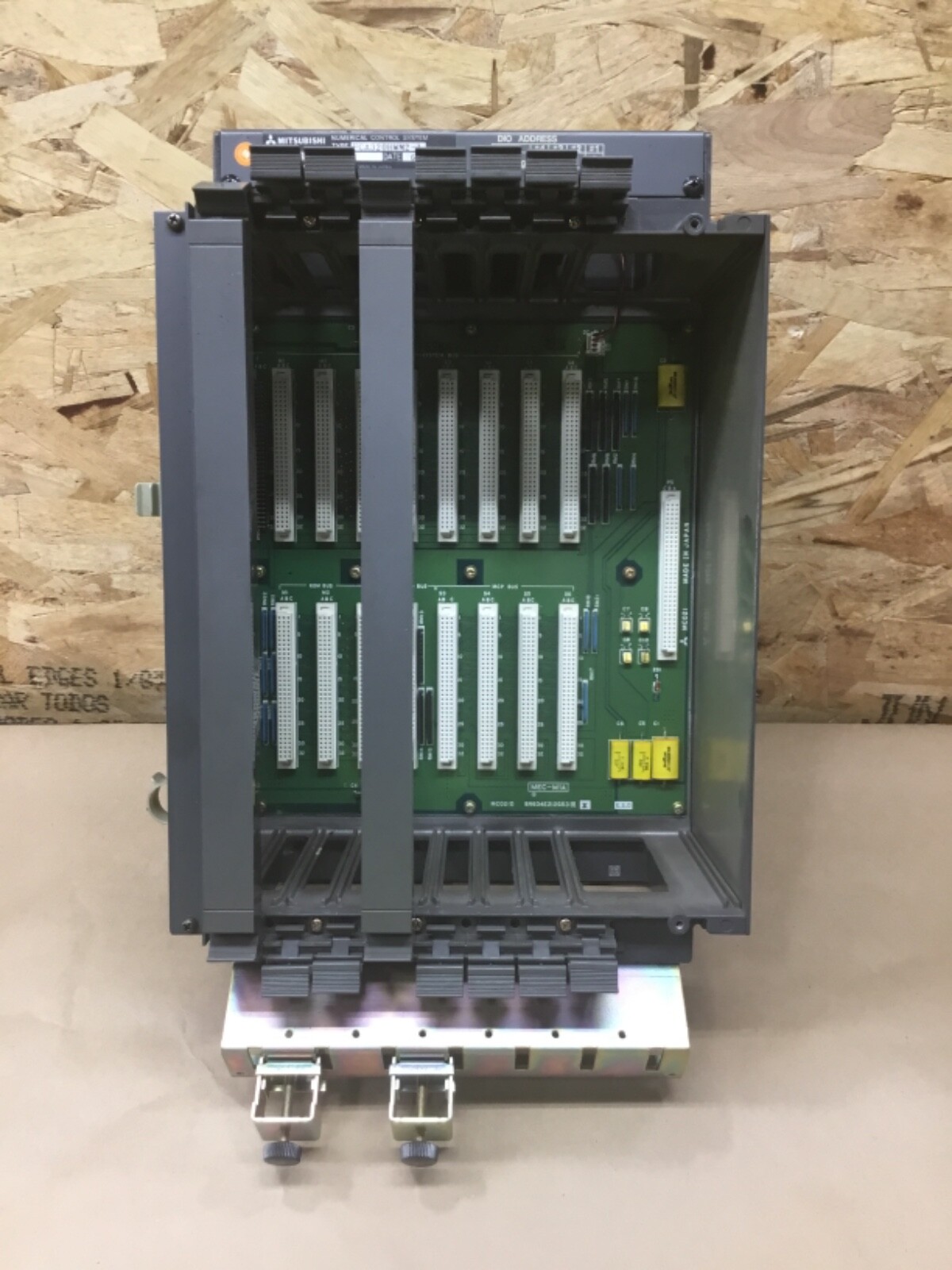MITSUBISHI FCA320HWM2-1 NUMERICAL CONTROL SYSTEM RACK MC021D #05D23PR5*IM