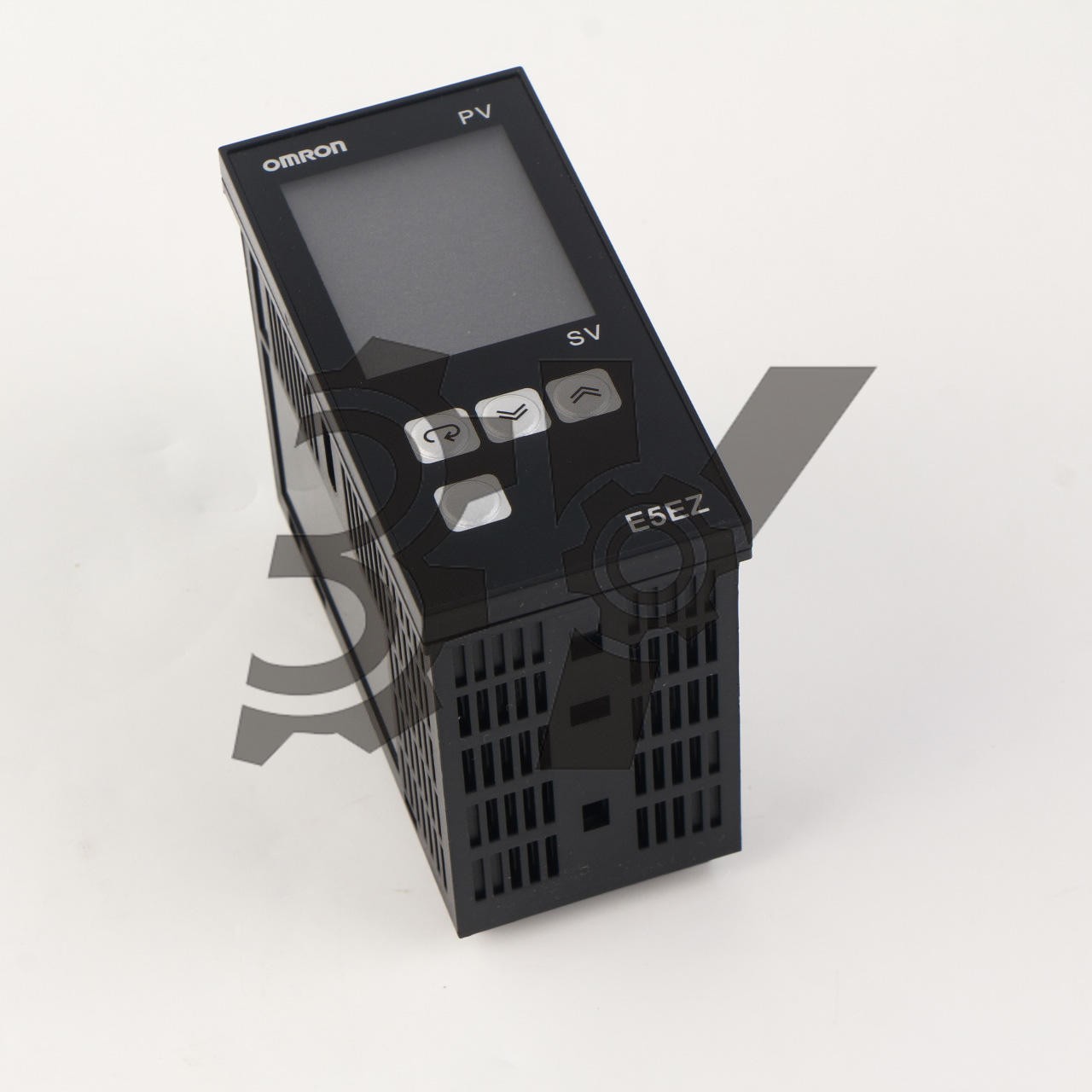 ONE NEW Omron Temperature Controller E5EZ-Q3T 100-240VAC IN BOX