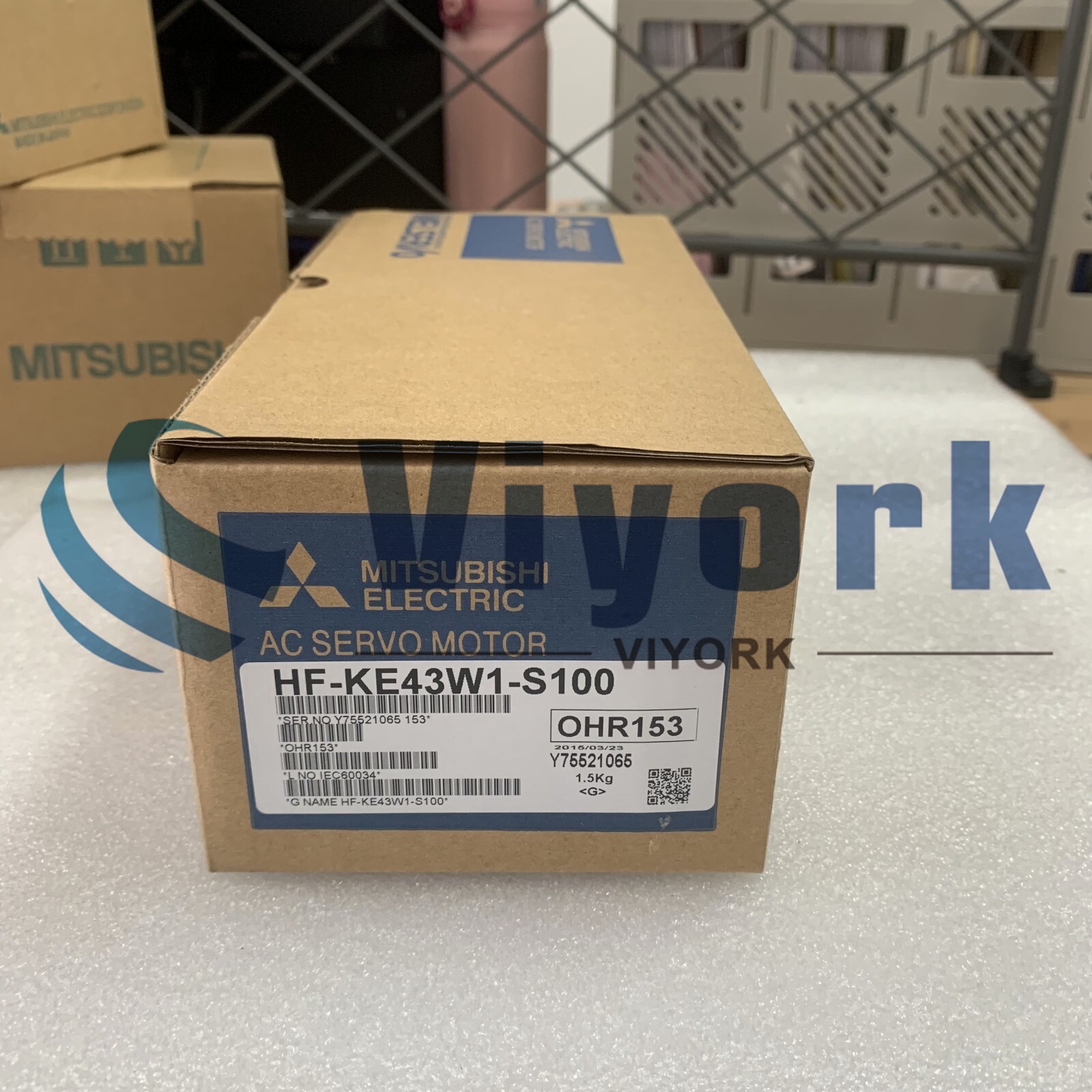 Mitsubishi HF-KE43W1-S100 AC SERVO MOTOR SRVMTR 400W 2.9AMP 102V 3000RPM NEW
