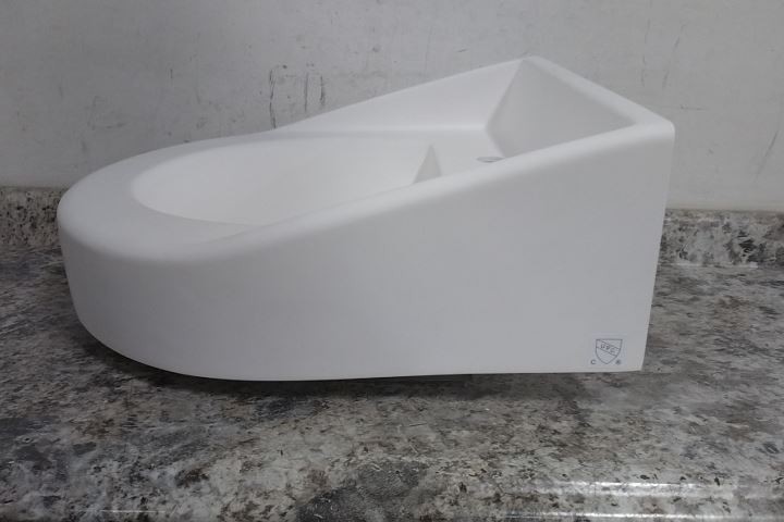Bestcare WH3775-09 14-1/2 x 12-1/2 In Bowl Size Healthcare Basin w/out Faucet
