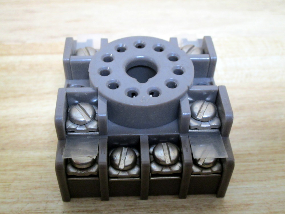 Part 222 Relay Socket (Pack of 13)