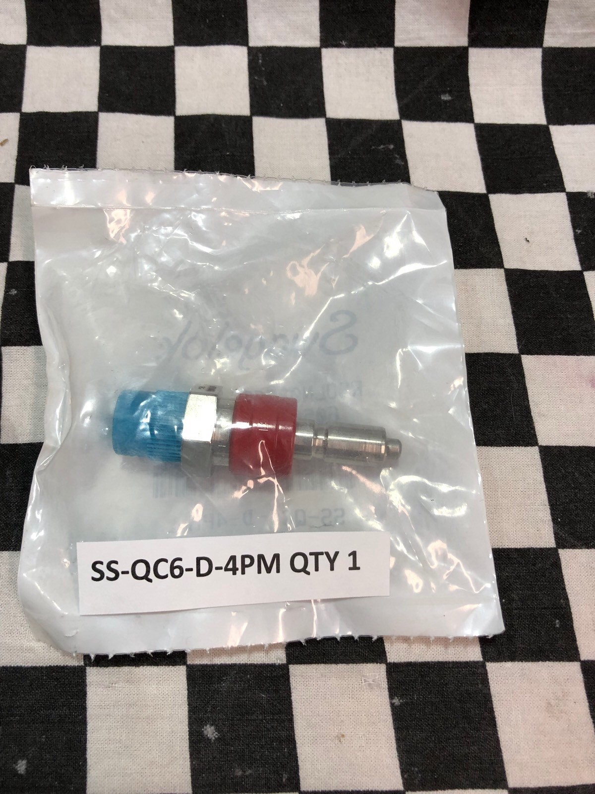 4x SWAGELOK SS-QC4-B-400, SS-QC4-B-4PM, SS-QC6-D-4PM, SHIPSAMEDAY