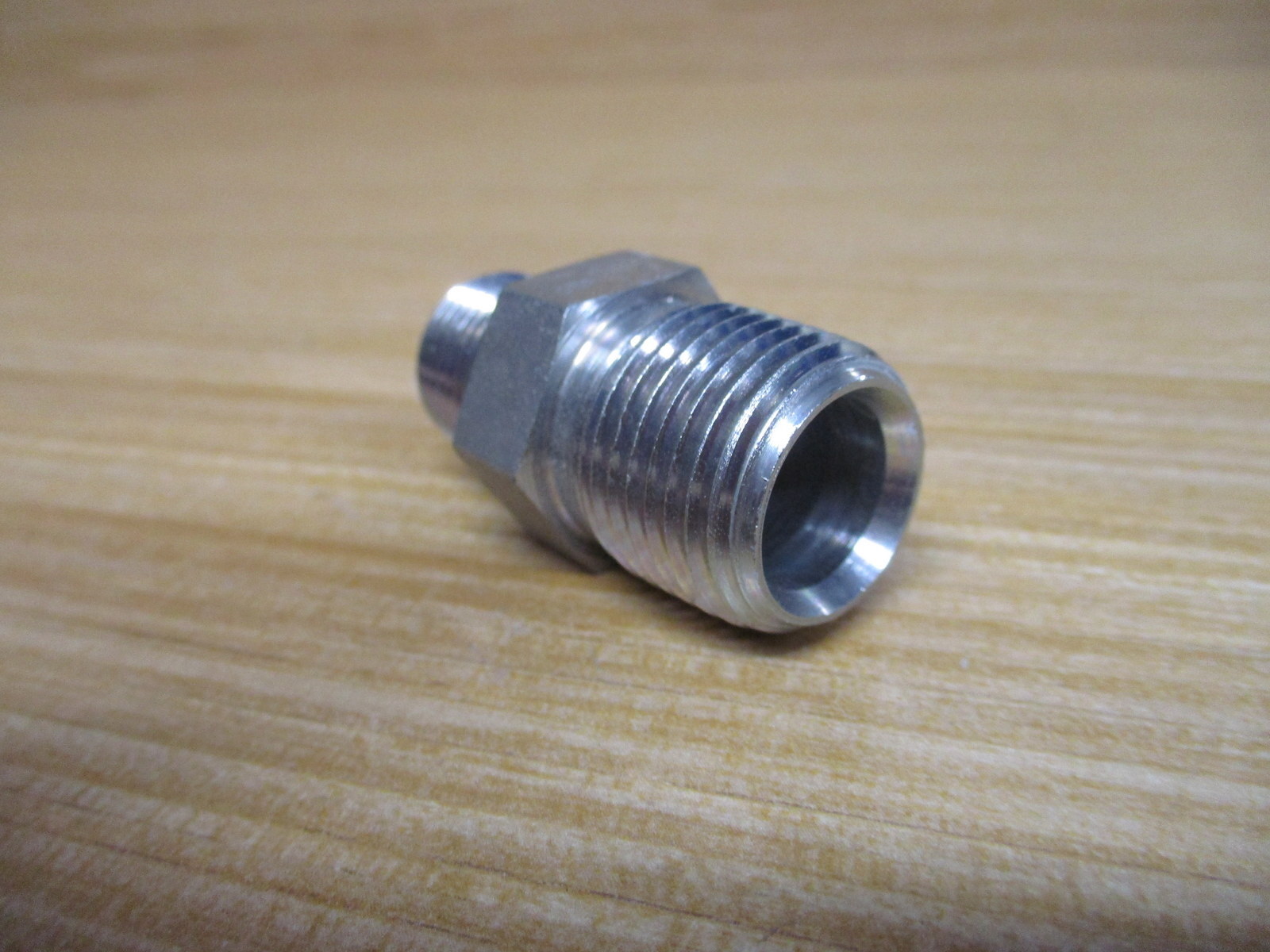 Parker 1/2 X 1/4 FF-S Thread Reducer 12X14FFS