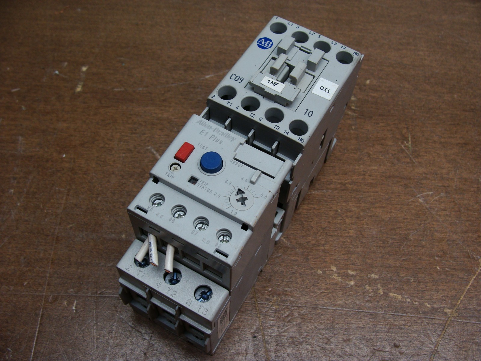 ALLEN BRADLEY 100-C09*10 SER A CONTACTOR W/193-ED1CB SER C OVERLOAD RELAY