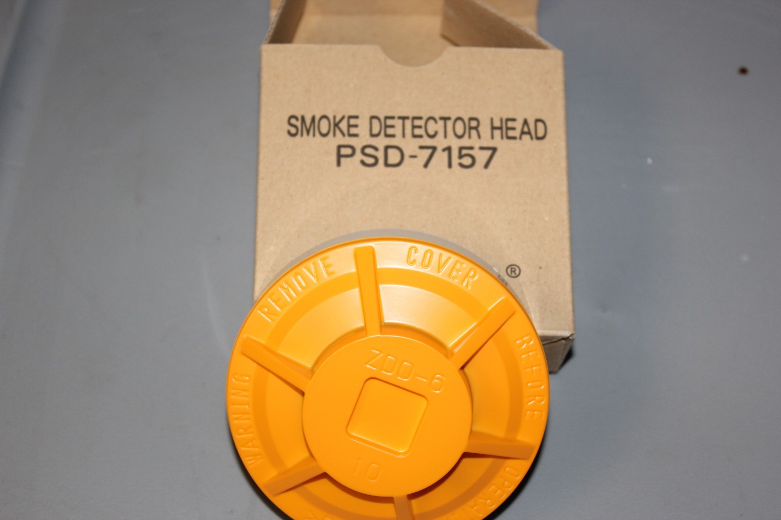 New in Box FENWAL PSD-7157 DETECTOR HEAD PSD7157 Hard to find!!