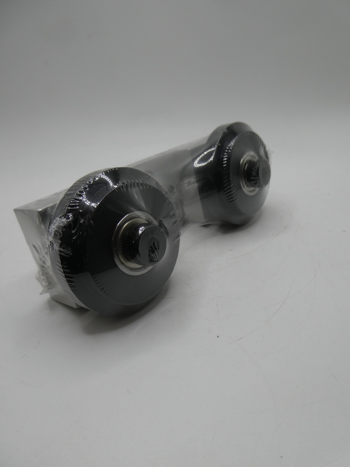80/20 Part No: 2755 Dual Roller Wheel Bracket Assembly