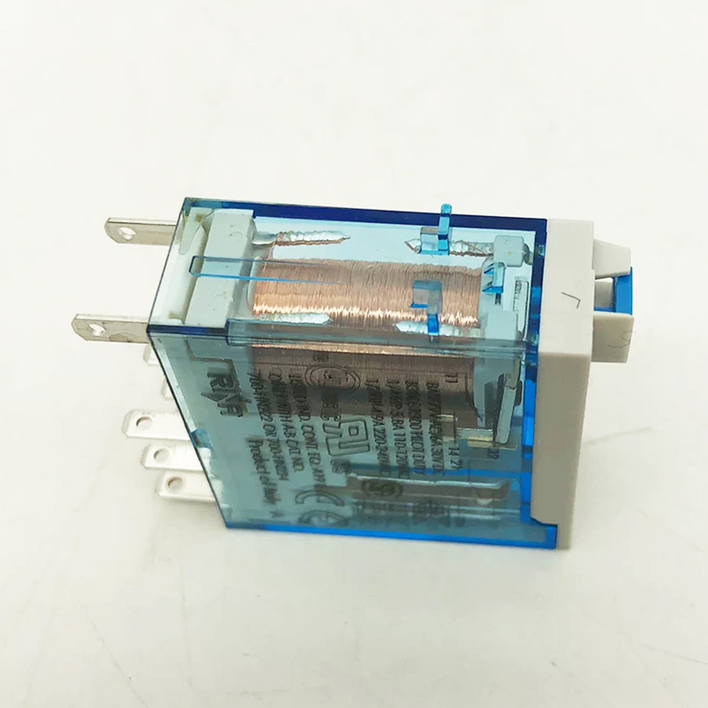 700-HK32Z24-3-4 24V DC GP Slim Line Relay New Original 700HK32Z2434