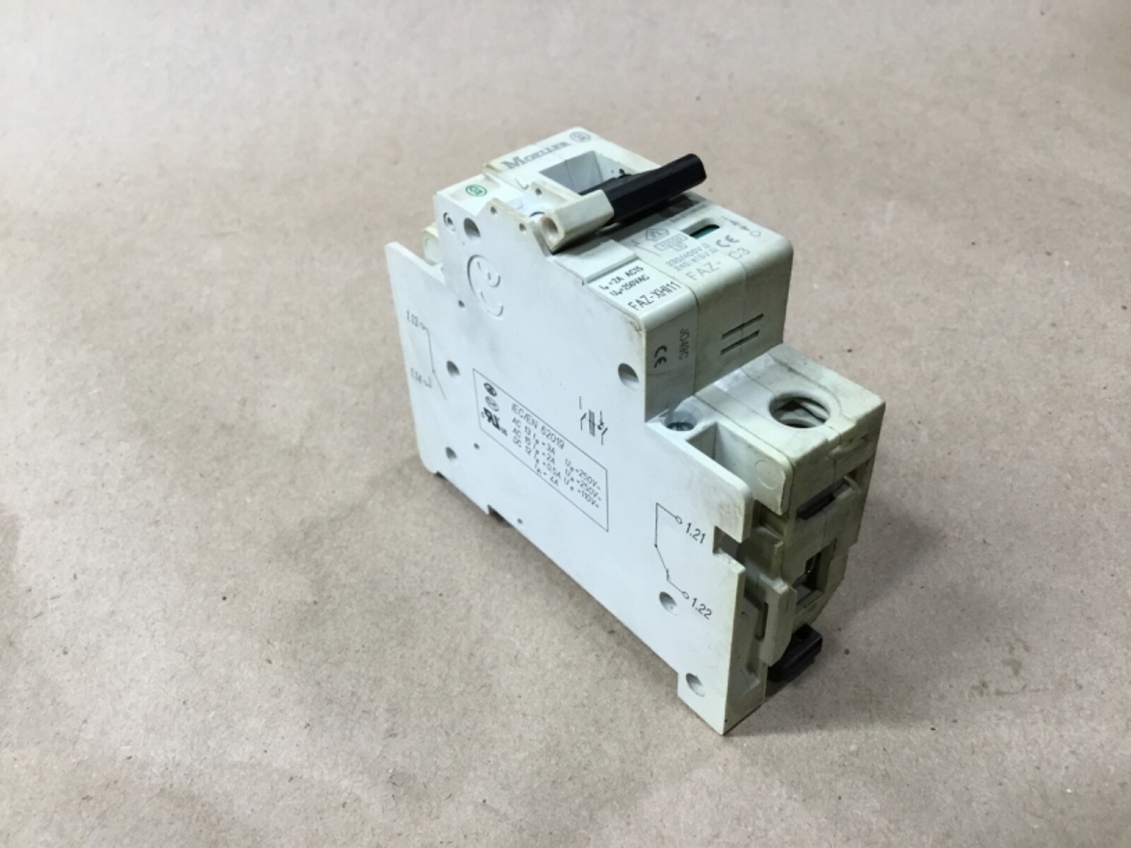 Moeller FAZ-C3 Circuit Breaker With FAZ-XH11 #23I20