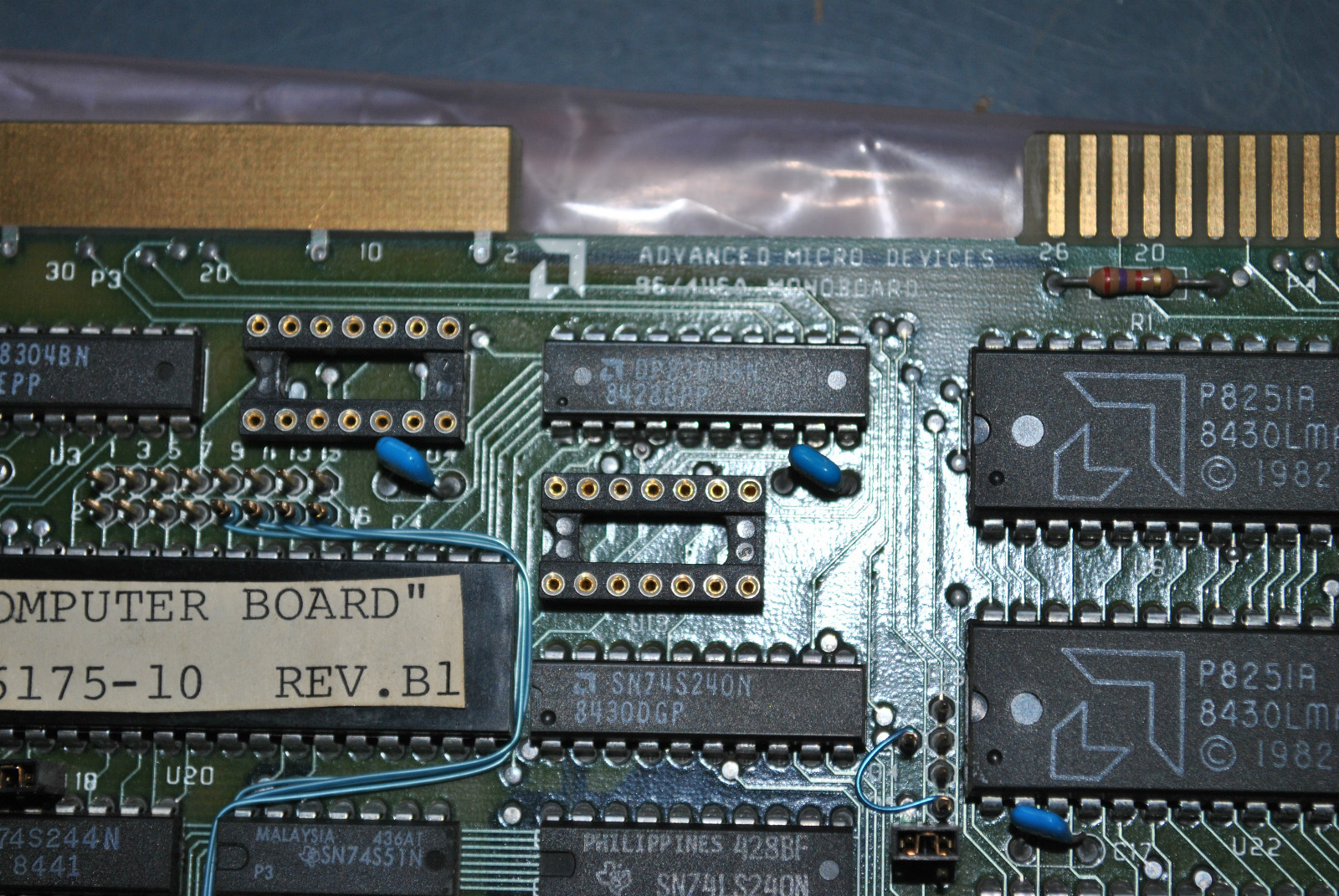 ADVANCED MICRO DEVICES MONOBOARD 96/4116A 009510090 REV B 207685-10 206175-10