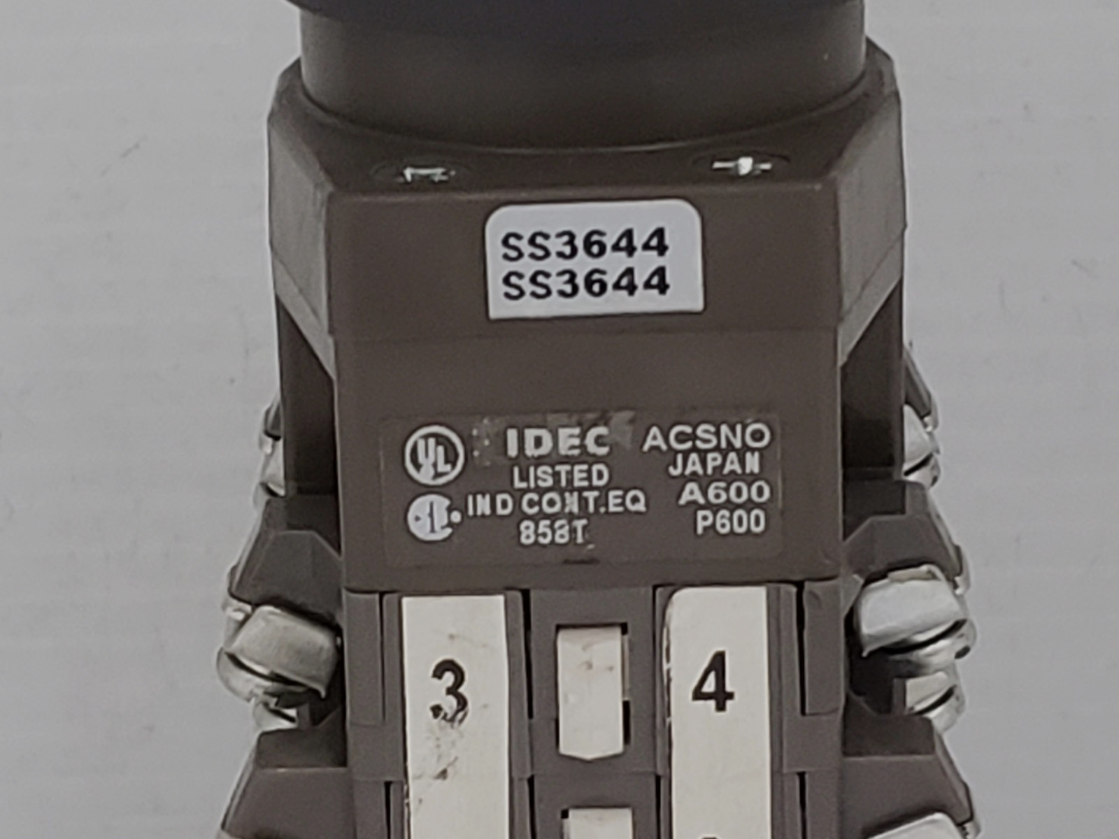 IDEC ACSNO 484-SB-C4002 CAM SWITCH 4 DECS 8 POSITION MAINTAINED NNB