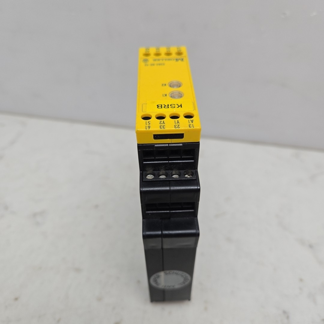 Moeller ESR4-NE-42 Safety Relay 24V Ac/Dc 50/60Hz 230Vac 6A 18815601 Used See Pi