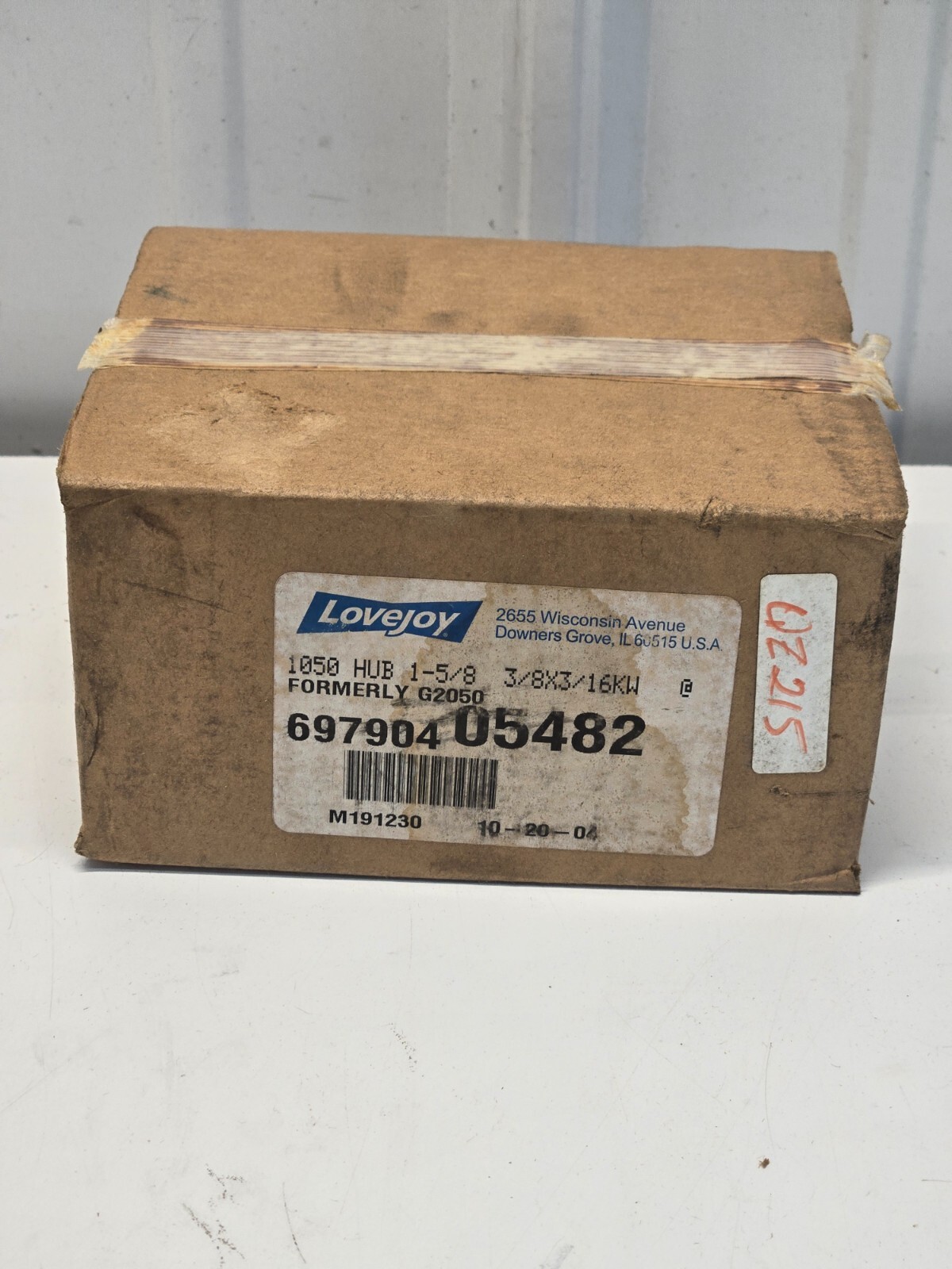 LOVEJOY 1050 HUB 1-5/8 3/8X3/16KW 69790405482 NEW IN BOX g6
