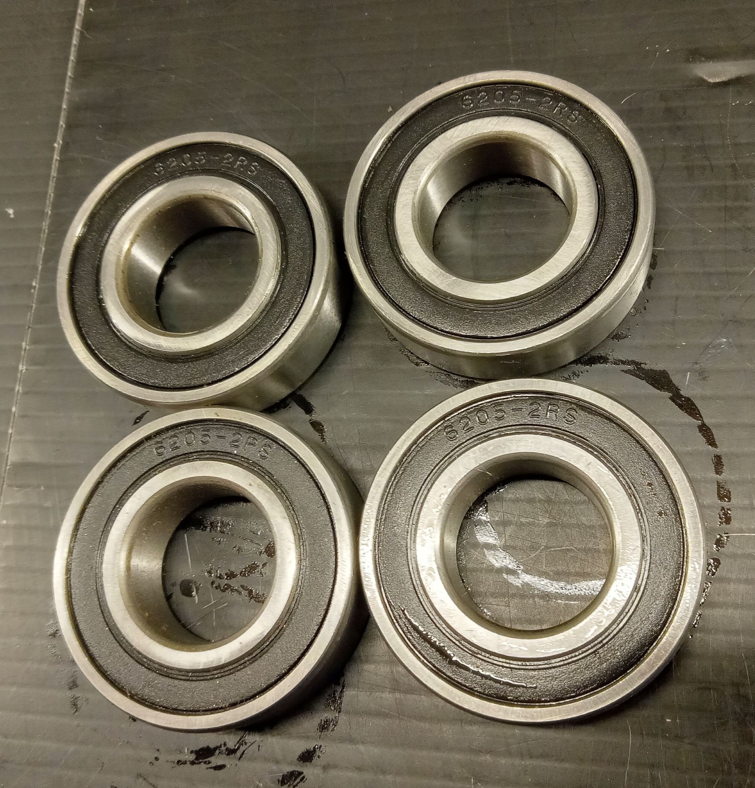 4 NEW UNBRANDED 6205-2RS RADIAL DEEP GROOVE BALL BEARING NNB ***MAKE OFFER***