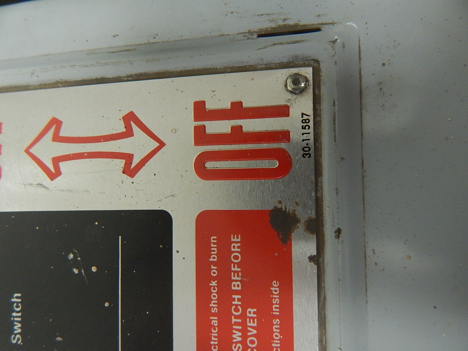 Cutler Hammer 30-11587 Safety Switch DH221NGK 30-13972-37 *FREE SHIPPING*