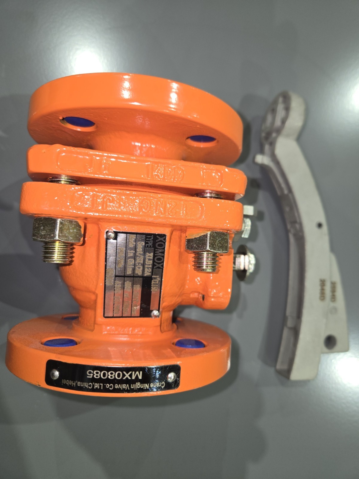 *NEW* Xomox XLB12A Valve Lined 1″/CL150 6H1010