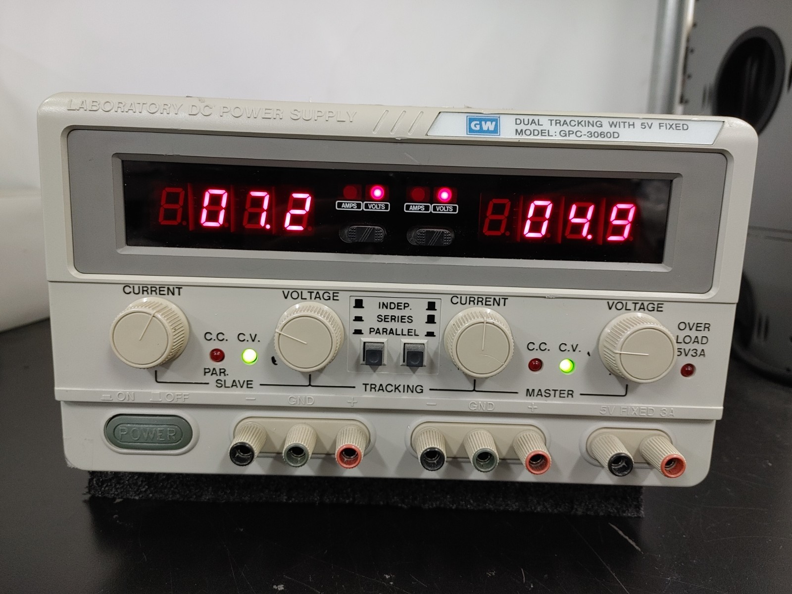 GW INSTEK GPC-3060D Dual Tracking with 5V Fixed Laboratory DC Power Supply