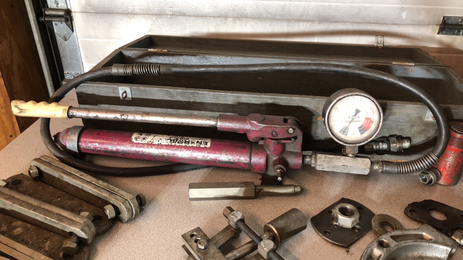 Enerpac / OTC 17-1/2, 30, 50 Ton 3-Jaw Hydraulic Cross Bearing Pullers