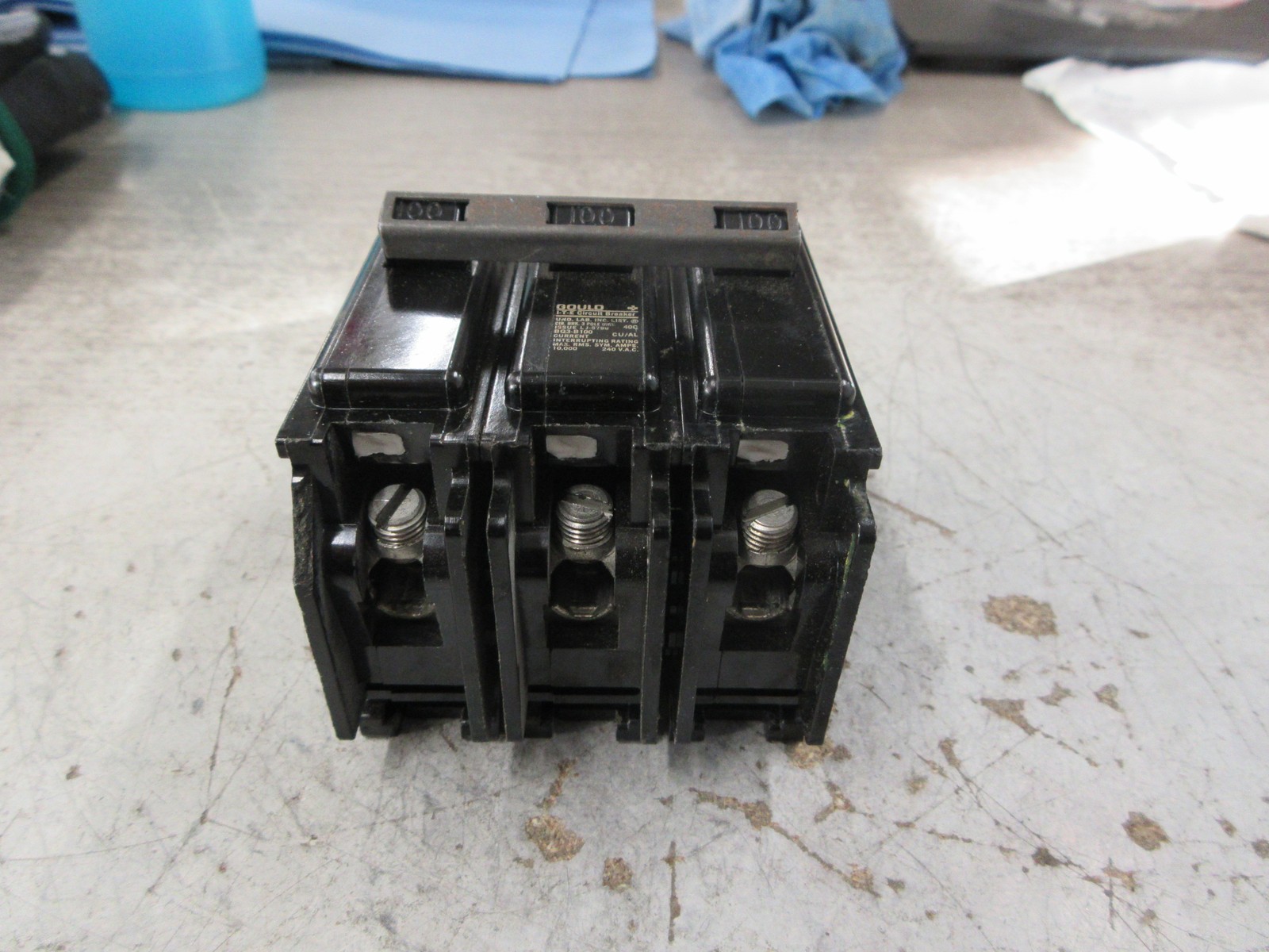 Gould ITE Bolt-On Circuit Breaker BQ3-B100 100A 240V 3P *Chipped Corner* Used