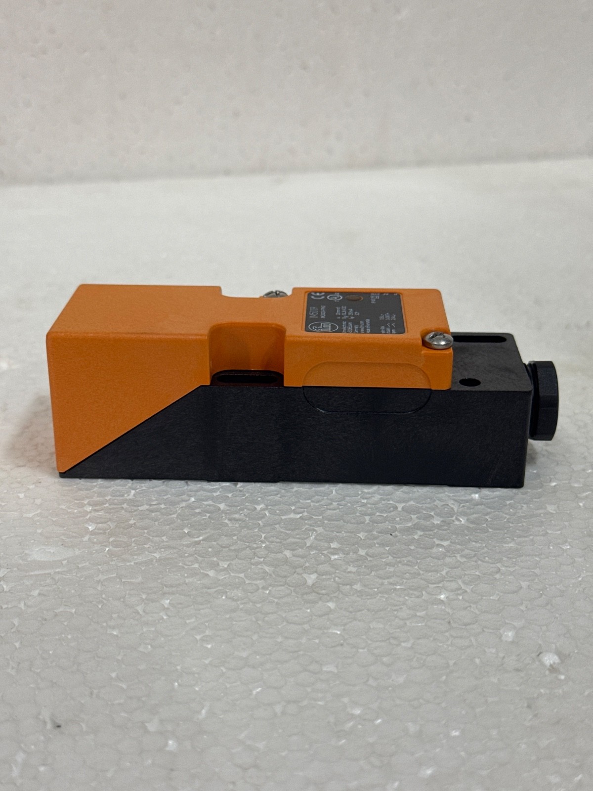 IFM IM5019 IME3020-FPKG Inductive Sensor (old box)