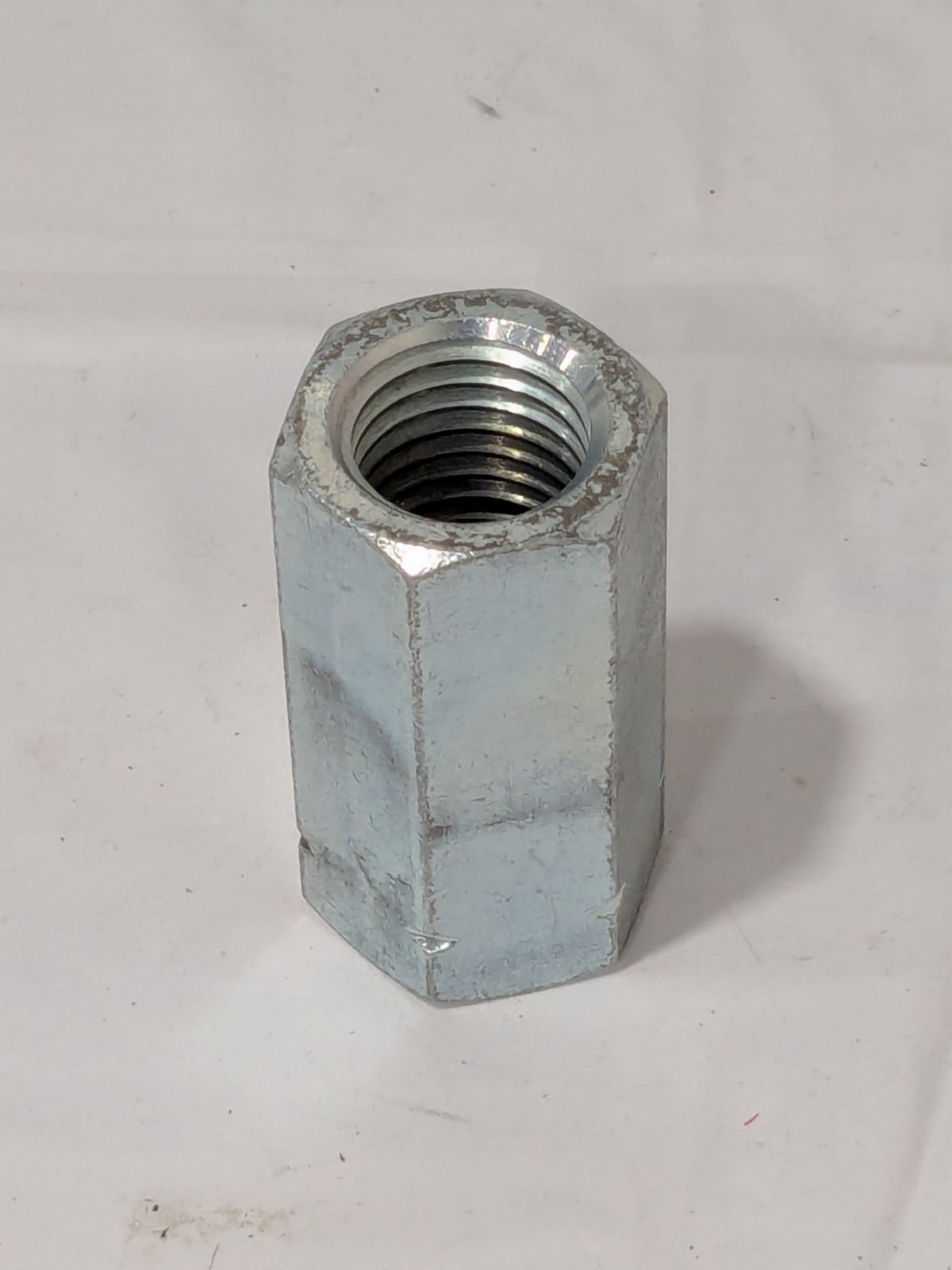 2-3/4″ OAL Steel Standard Coupling Nut 1-8 UNC Zinc-Plated Finish 204731