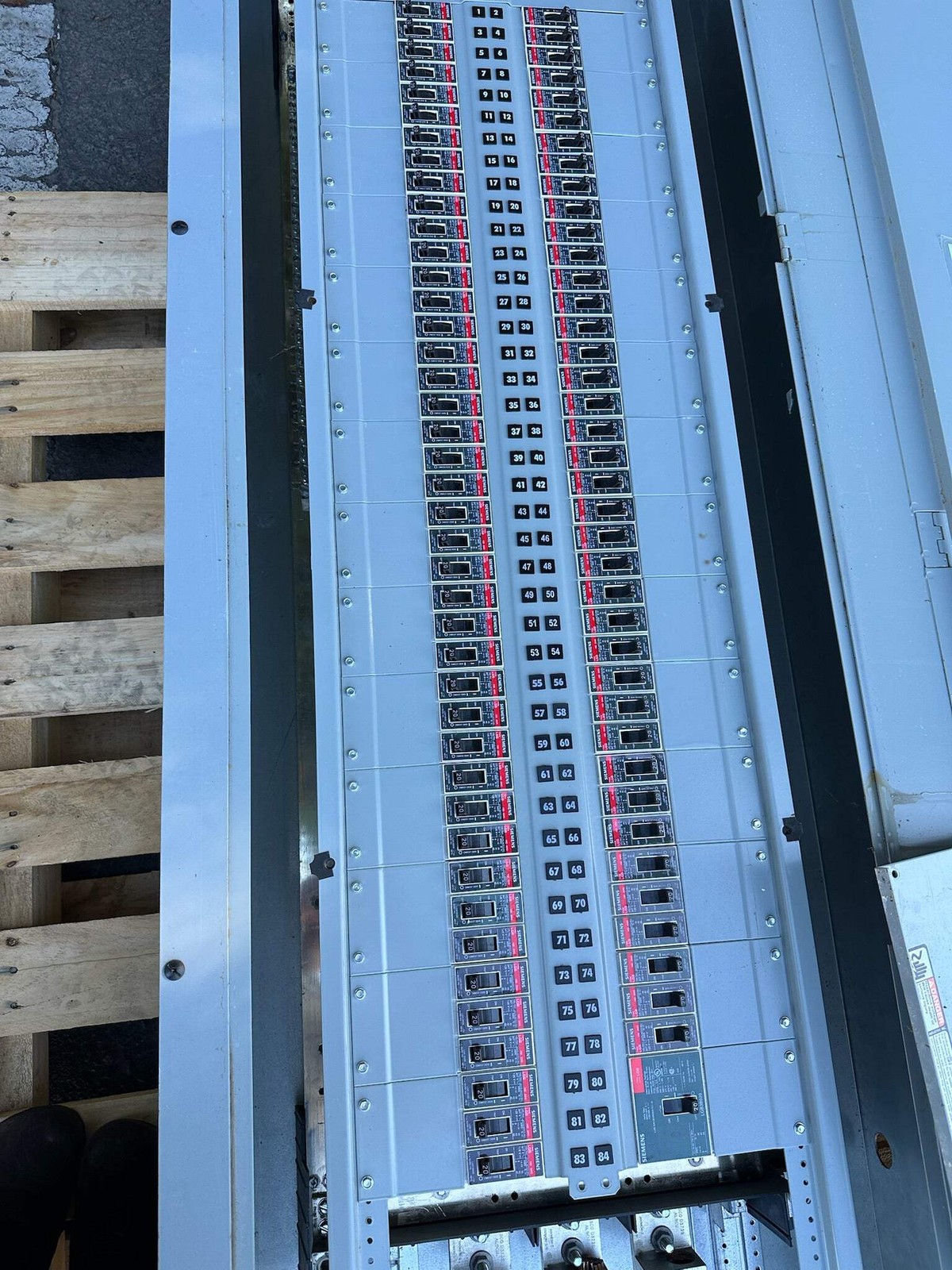 Siemens 480Y/277 V P3E80ML400FBS 400A 3-Phase Grow Light Panelboard 81 Breakers