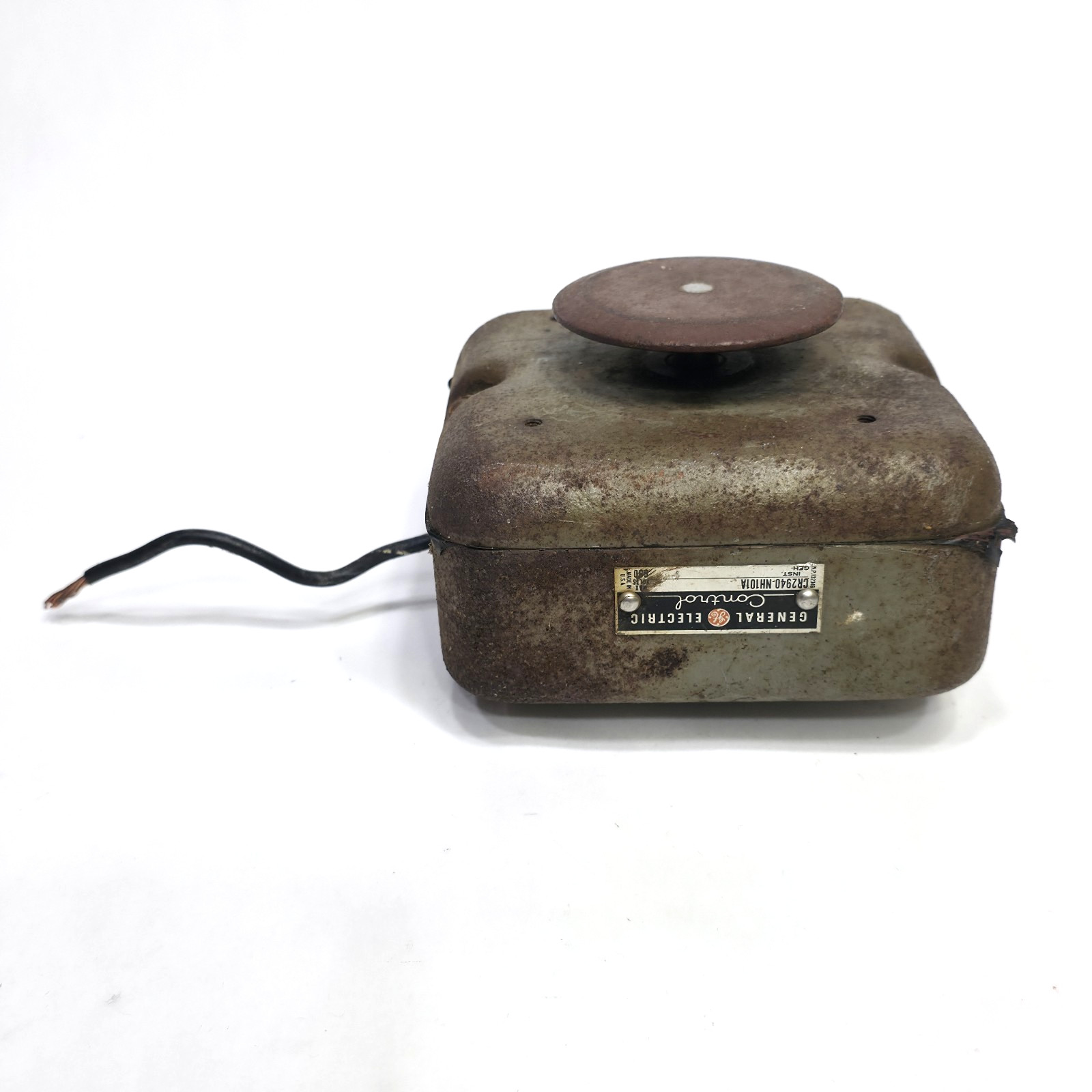 Vtg GE CR2940 NH101 General Purpose Push Button Control Box 600V Max. Heavy Duty