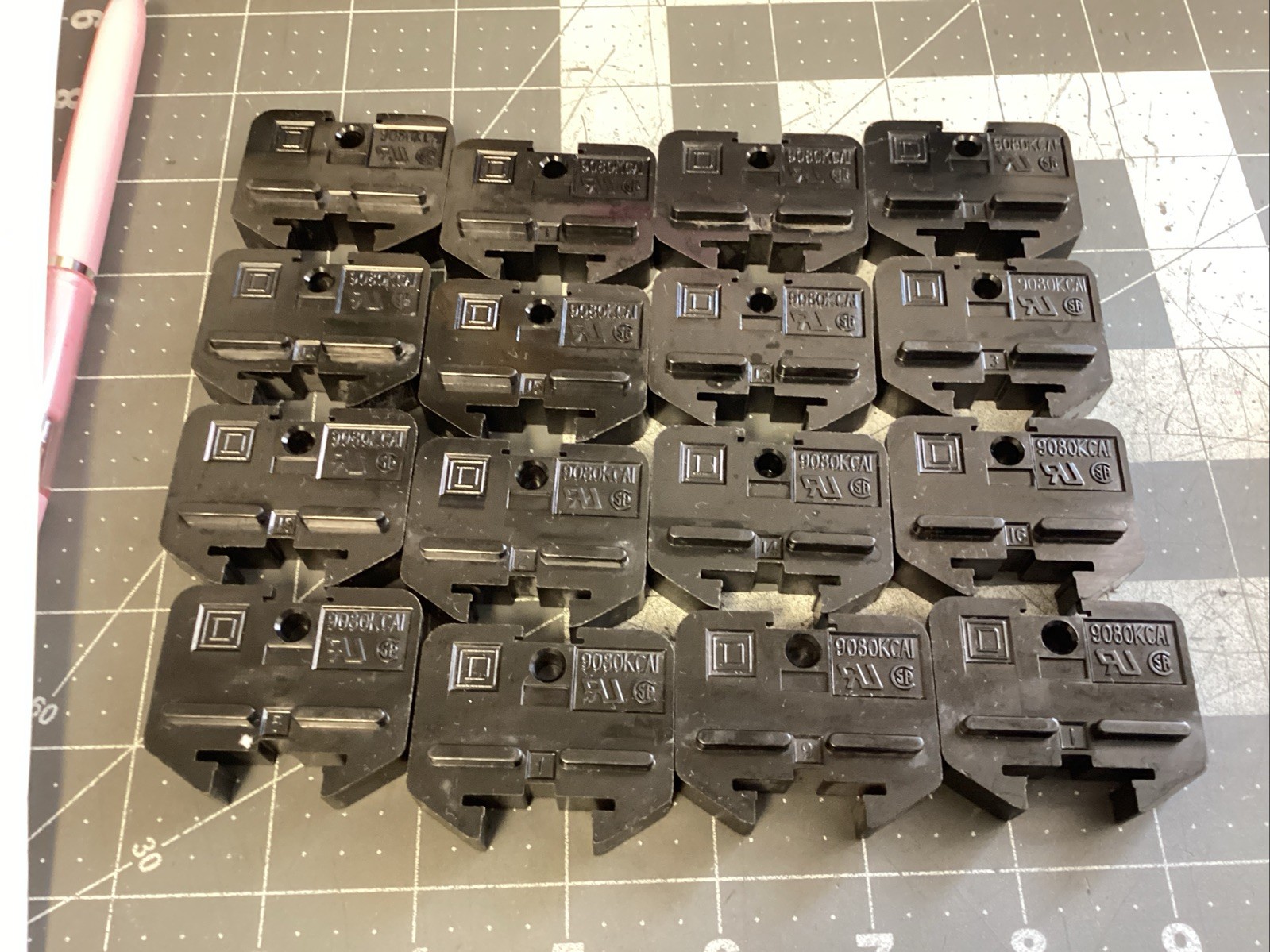 (Lot Of 20) Square D 9080KCAI Schneider Electric Terminal Blocks (LPW97X)