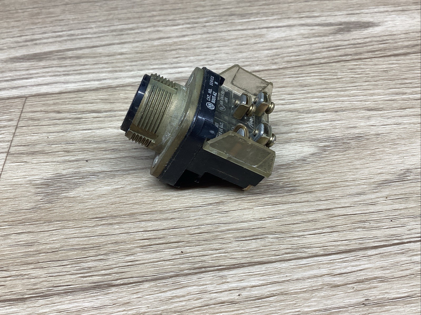 Allen-Bradley 800T-A2 Ser N Black Push Button 800T-XA #817F130*CO
