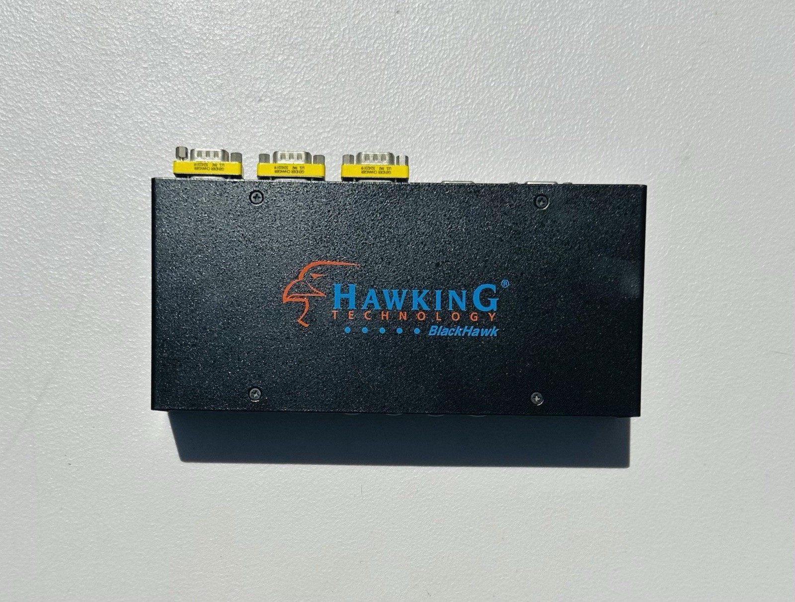 1 USED HAWKING TECHNOLOGY CS164 4 PORT RACK MOUNT KVM SWITCH ***MAKE OFFER***