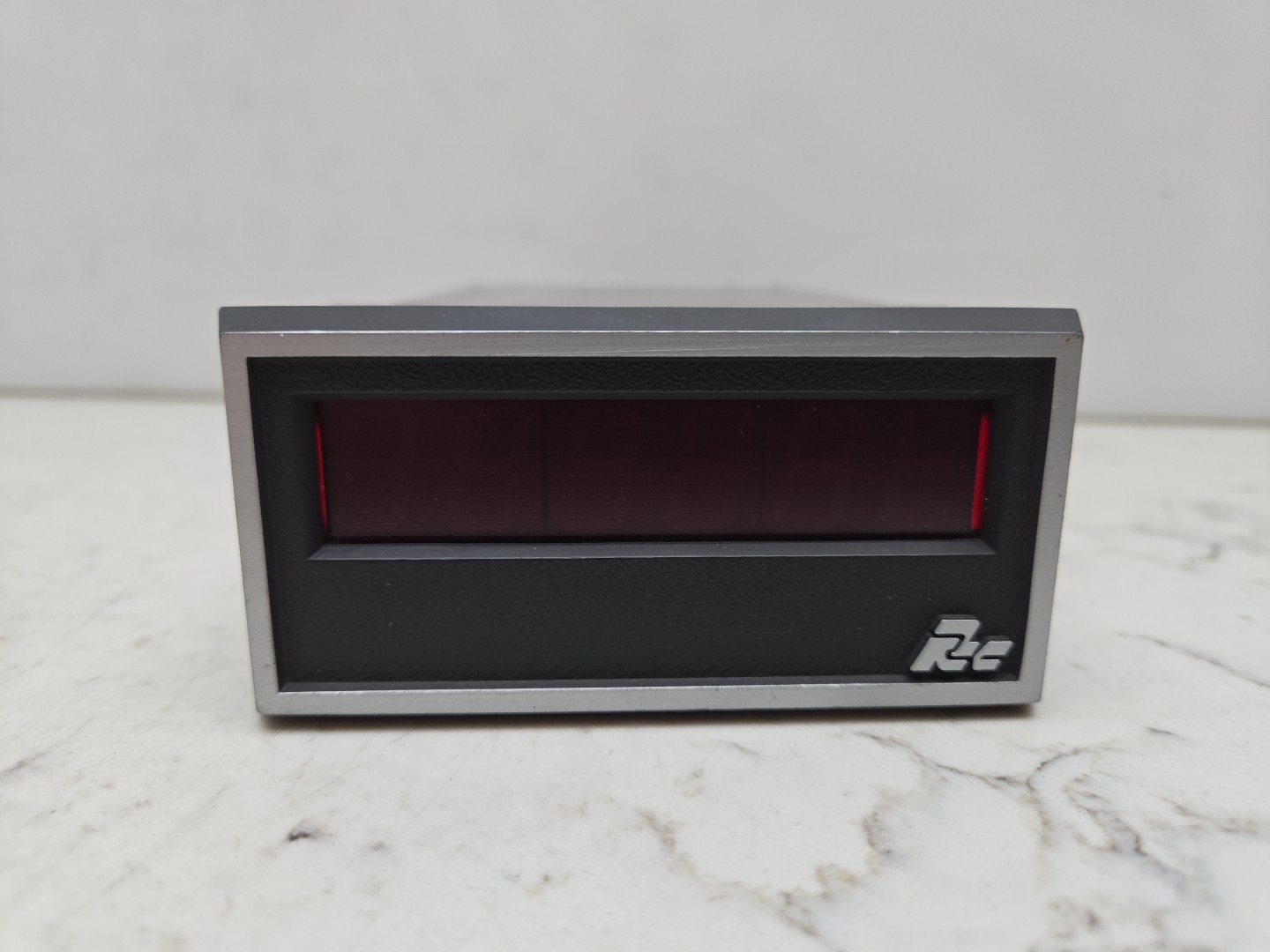Red Lion Controls APLRI600 6 Digit Panel Meter Tachometer 115Vac Used See Pics