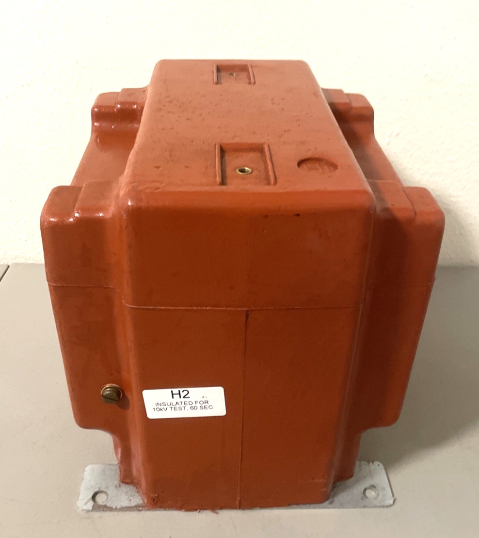 GE Vernova / Instrument Transformer PTG5-1-110-842F / 70:1 BIL 110 kV 60 HZ 0.3Z