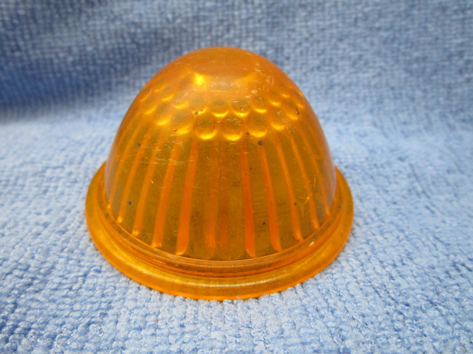 S&M 2703 Amber Clearance Light Lamp Lens 2-1/2″ OD