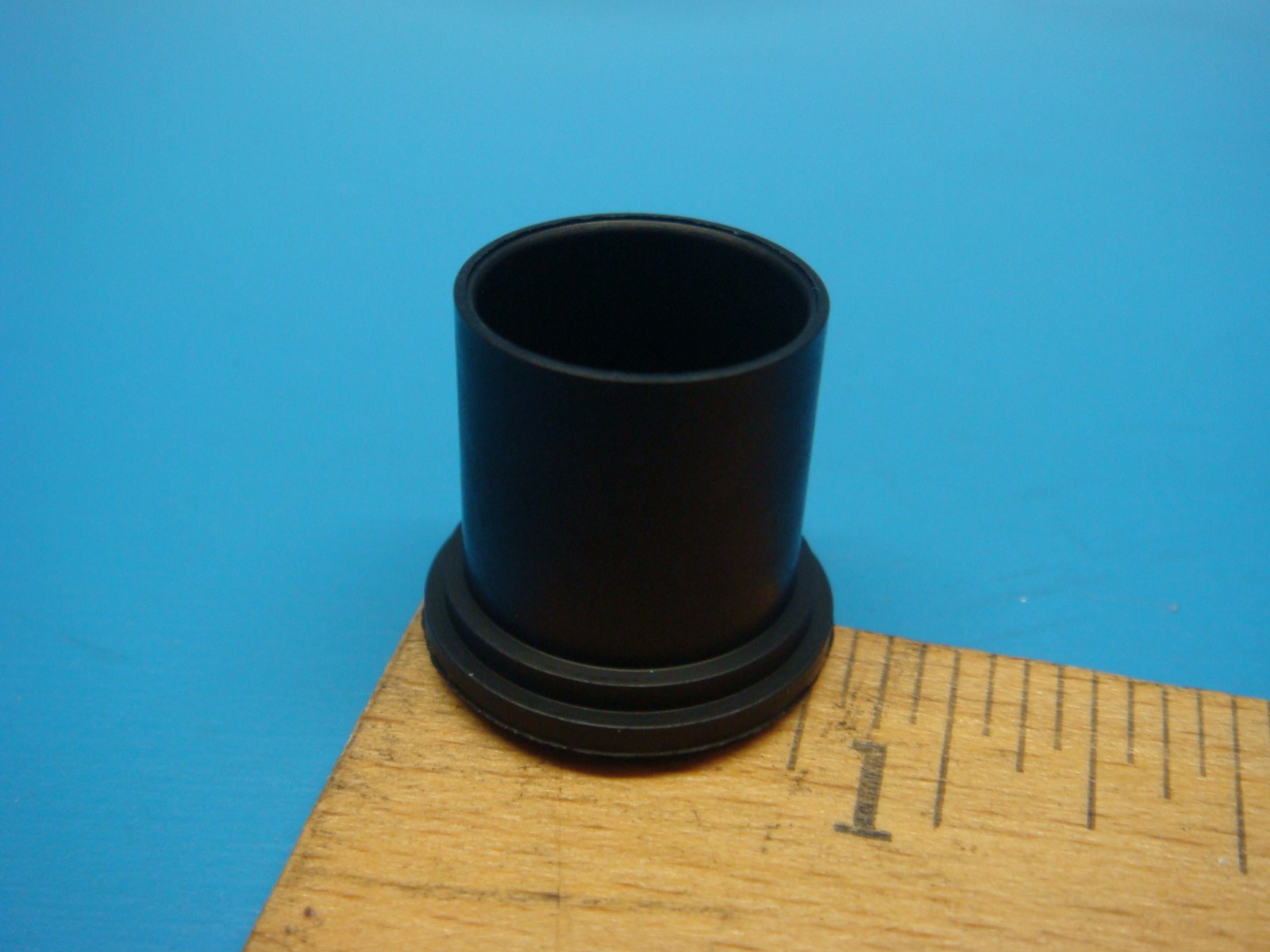 (20) CAPLUGS CEP-10 NAS837-10C MS90376-10YB 5/8″-24 BLACK CONDUCTIVE CAP NOS