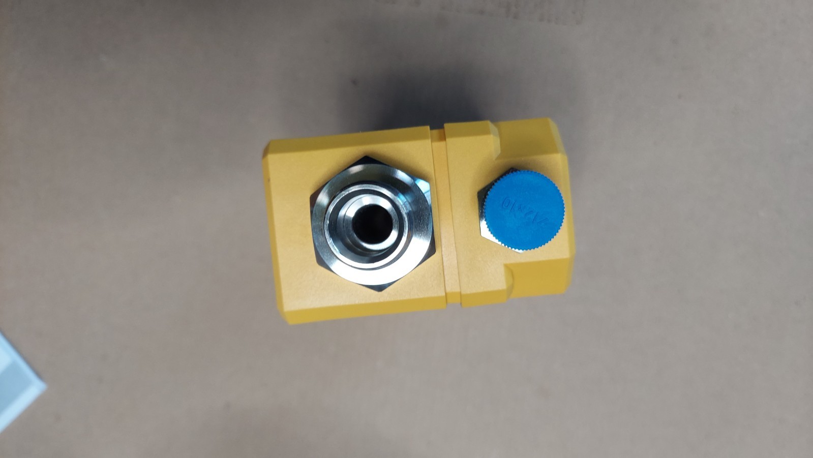 New Turck FCI-D10A4P-2ARX-H1160/D205 6870681 Inline Flow Monitor Sensor