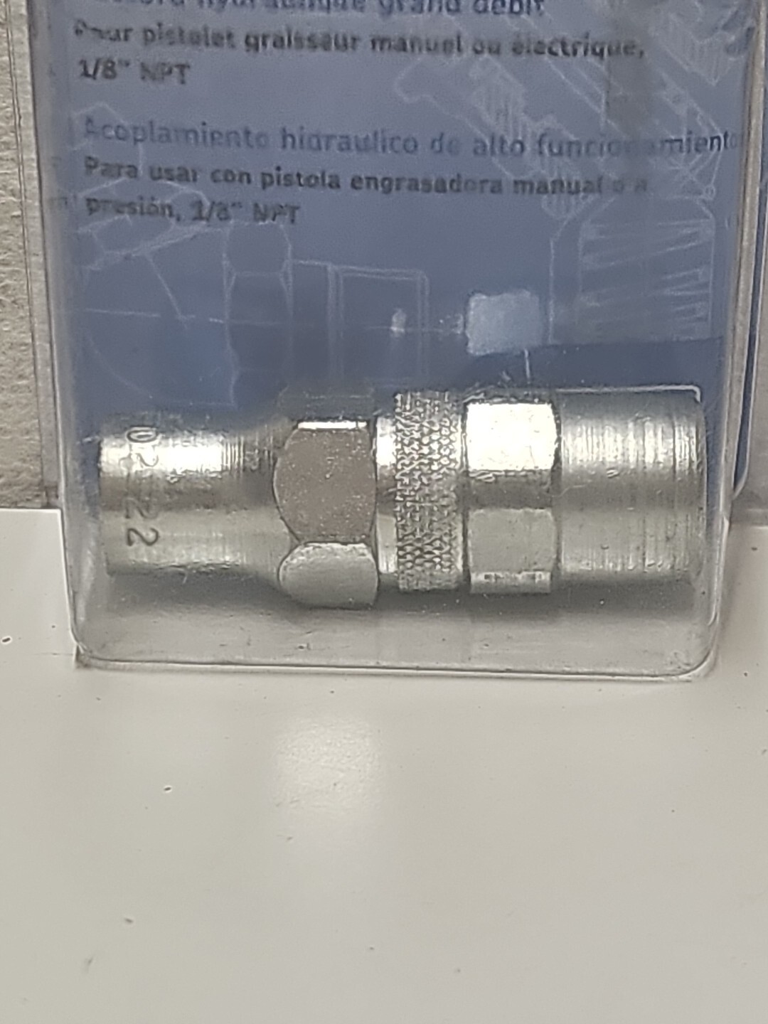 Lincoln 5845 Grease Gun Standard Coupler: 1/8″ NPT, 7,500 Operating PSI