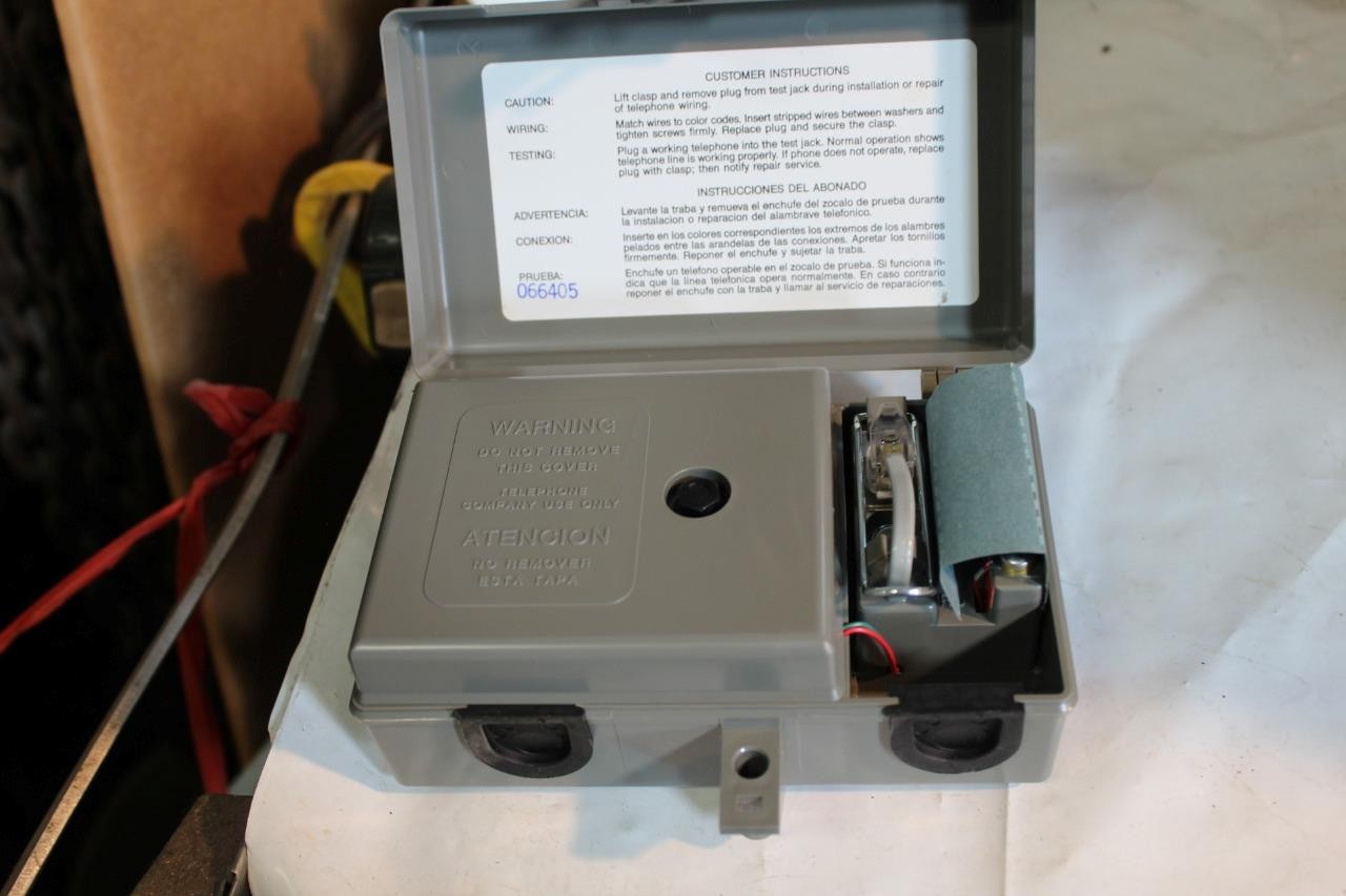 Siecor telephone network interface box cp 700