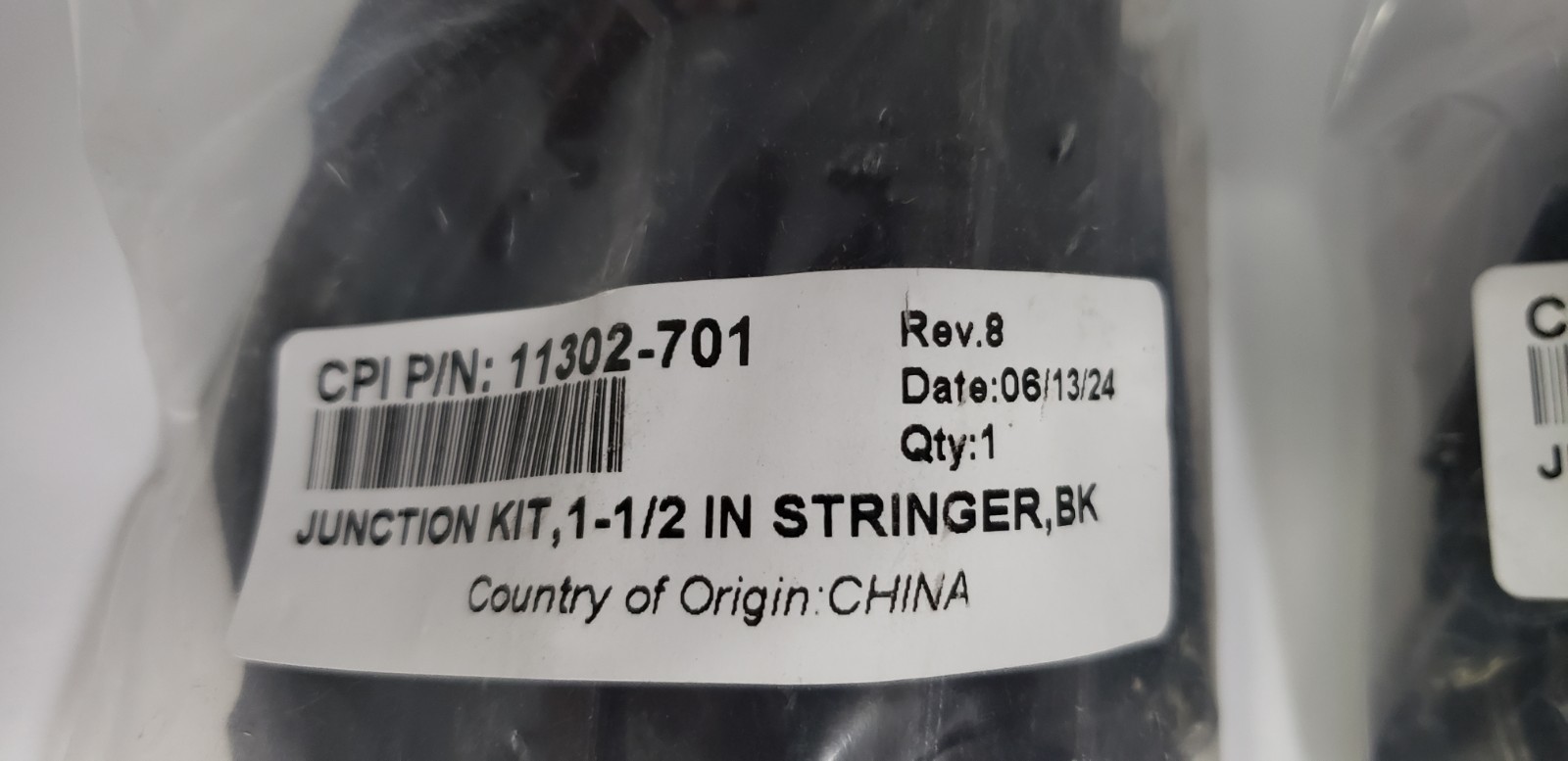 CHATSWORTH PRODUCTS 11302-701 JUNCTION KIT, 1-1/2″ STRINGER (LOT OF 2) NIB