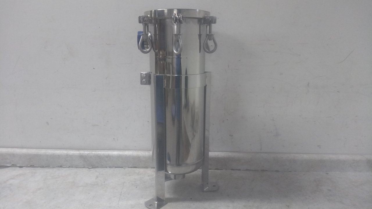 Pentair/Pentek ES12NA415-75 2 In NPT Connection 150 Max PSI Bag Filter Housing